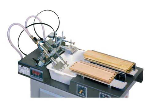 Automatic Glue Spreading Machine with Two Fixed Heads and Stand Support  9033